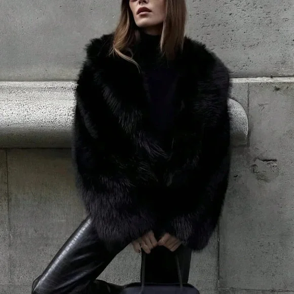 Black Casual Women's Faux Fur Jacket - Picture 5 of 5